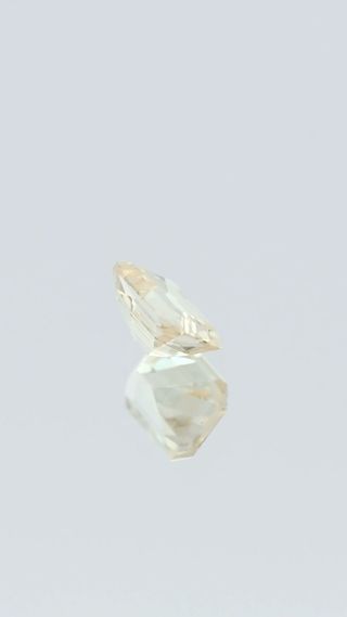 Natural Light Yellow Sapphire Unheated thumbnail 7