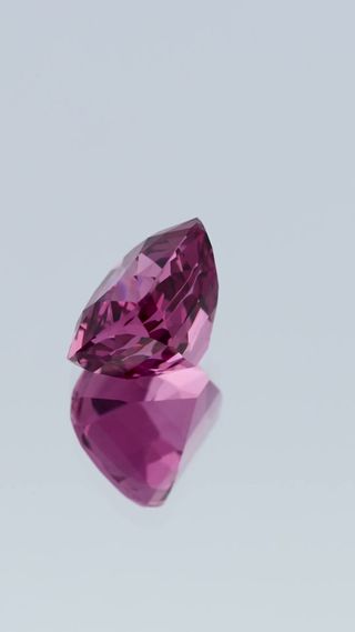 Reddish Pink Spinel 4.15ct thumbnail 4