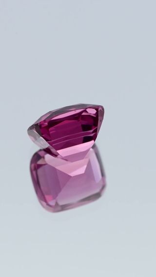 Reddish Pink Spinel 4.15ct thumbnail 5