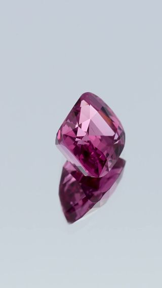 Reddish Pink Spinel 4.15ct thumbnail 8