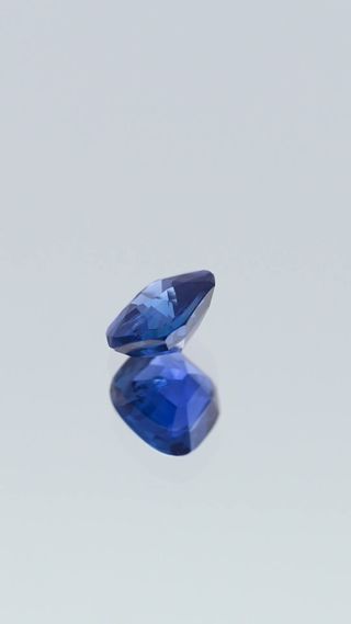 Royal Blue Sapphire 0.68ct thumbnail 4