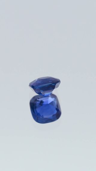 Royal Blue Sapphire 0.68ct thumbnail 5