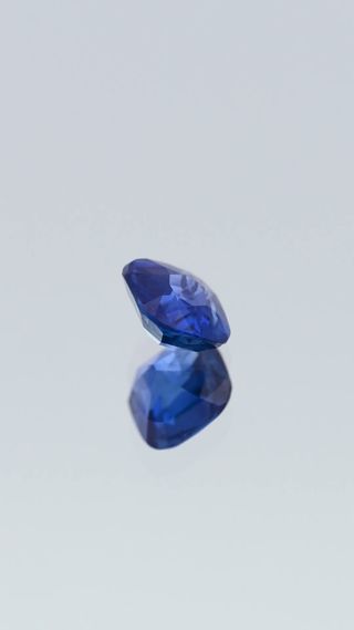 Royal Blue Sapphire 0.68ct thumbnail 7