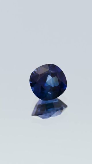 Royal Blue Sapphire 1.29ct thumbnail 1