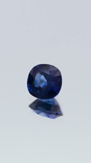 Royal Blue Sapphire 1.29ct thumbnail 2
