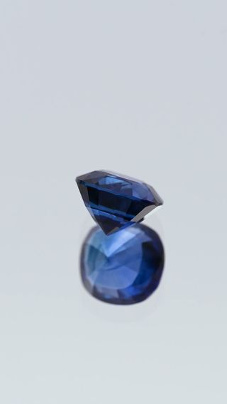 Royal Blue Sapphire 1.29ct thumbnail 6